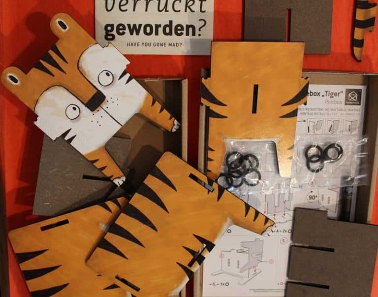 Pot à crayons Tigre en bois recyclé. WERKHAUS. Allemagne.
