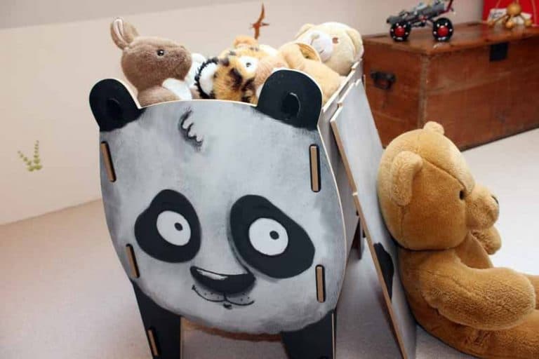 Tabouret- Coffre de rangement "Panda" en bois recyclé. WERKHAUS.