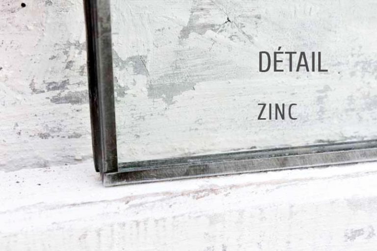 Détail "zinc" pour ce cadre photo en verre et métal, Nkuku.