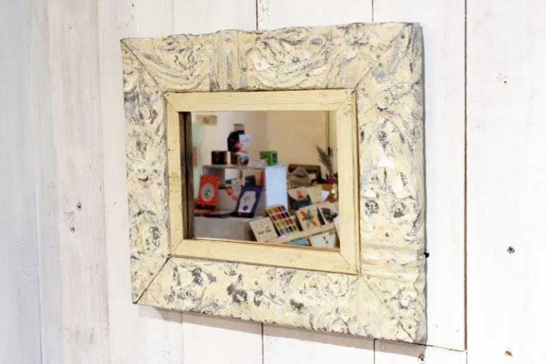 Cadre miroir plaque victorienne 30 x 36 cm. TRIBUS & ROYAUMES.