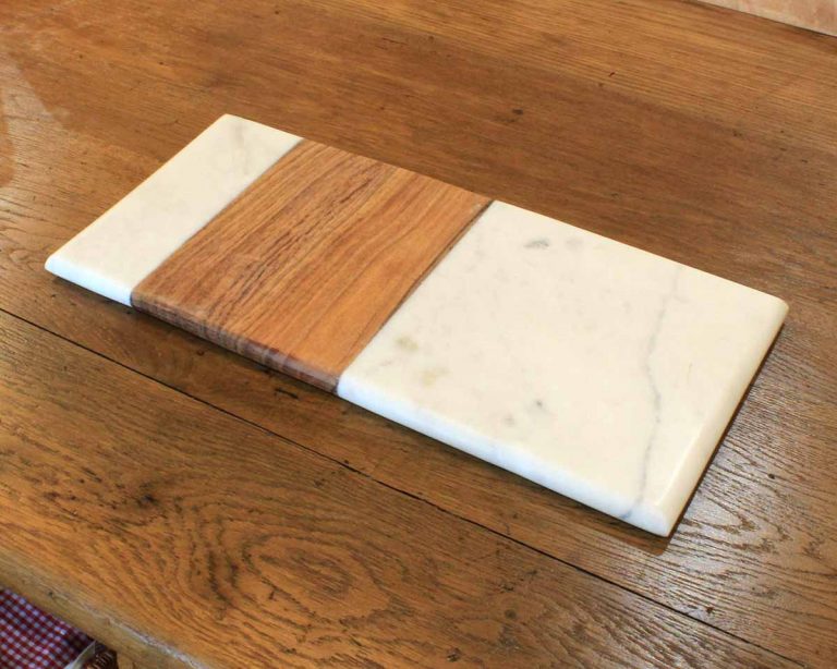 Planche de cuisine beHOME, bois et marbre.