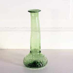 Vase vintage vert. Fait main en verre recyclé.